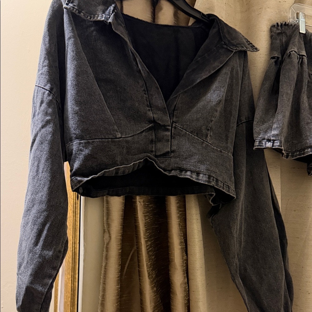 Cropped Washed Black Denim Pullover Top 2 piece outfit